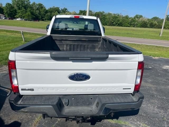 2017 Ford F-350 XL photo 4
