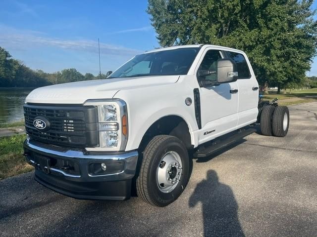 2027 Ford Super Duty F-350 DRW