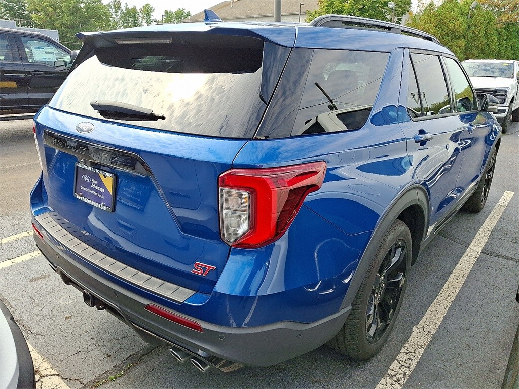 2020 Ford Explorer ST photo 3