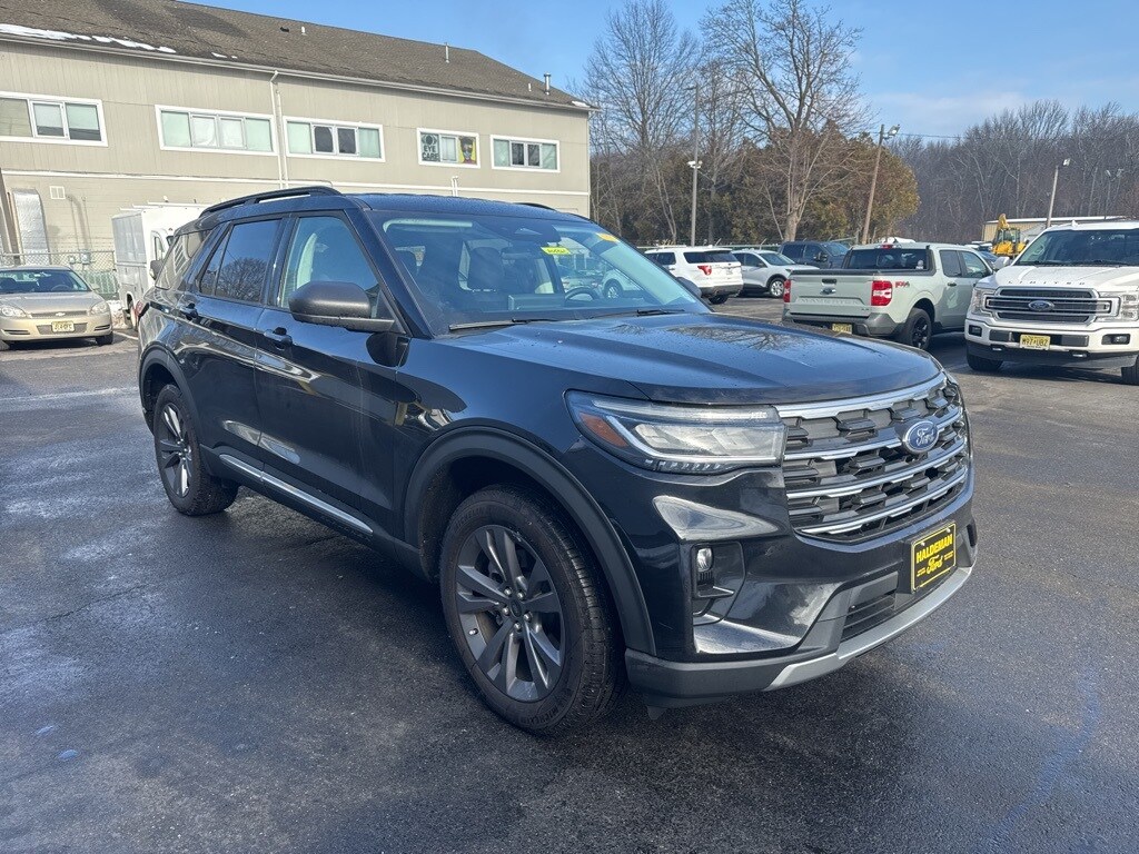 Used 2025 Ford Explorer Active SUV