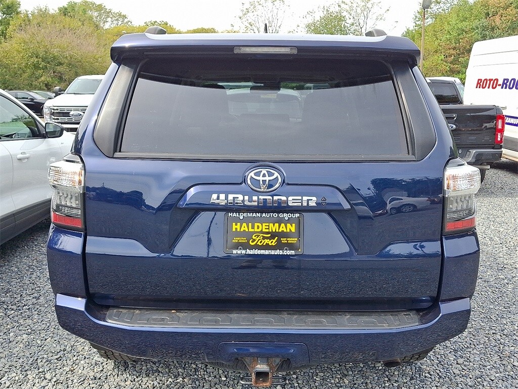 2020 Toyota 4Runner SR5 Premium photo 3