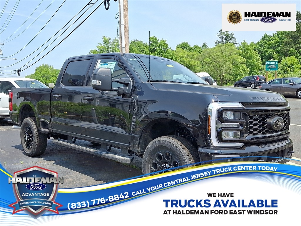 2025 Ford F-250 Truck Crew Cab 
