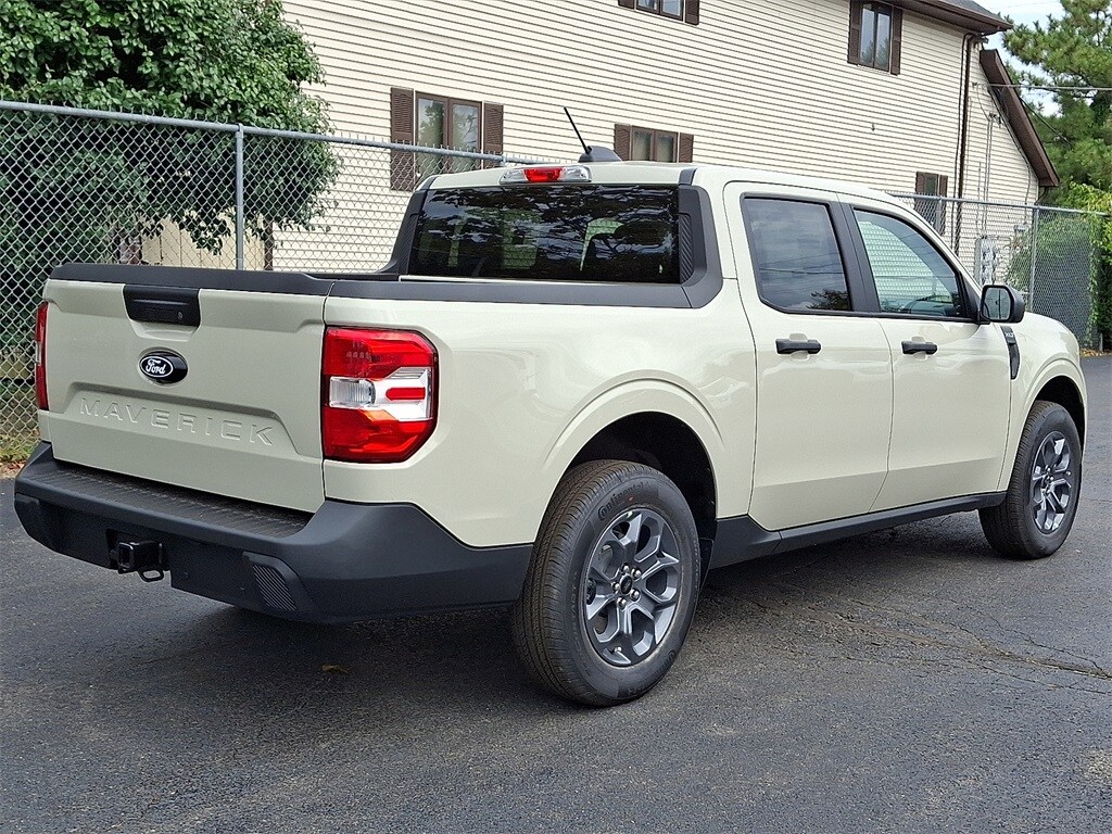 2025 Ford Maverick XLT photo 3