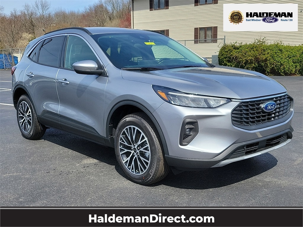 2024 Ford Escape PHEV's photo