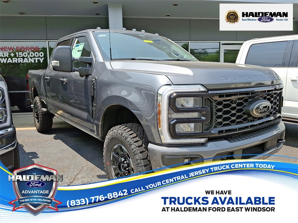 2025 Ford F-250 Truck Crew Cab 