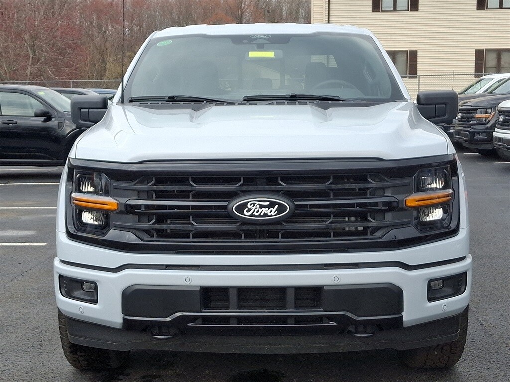 2025 Ford F-150 XLT photo 2