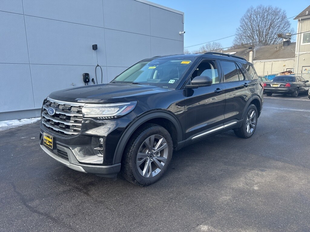 Used 2025 Ford Explorer Active SUV