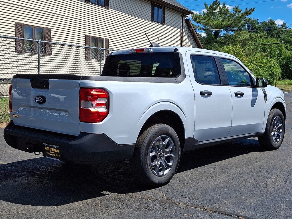 2025 Ford Maverick XLT photo 3
