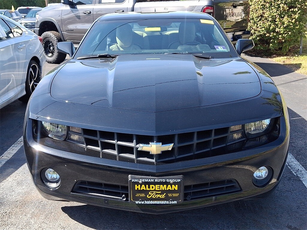 2013 Chevrolet Camaro 2LT photo 2