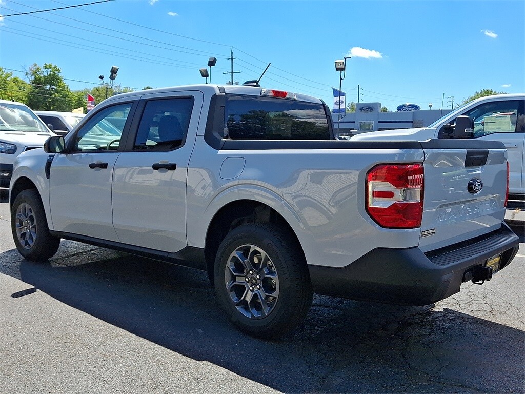 2025 Ford Maverick XLT photo 2