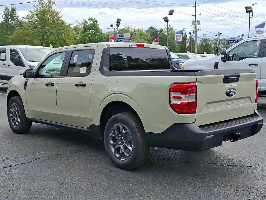 2025 Ford Maverick XLT photo 2
