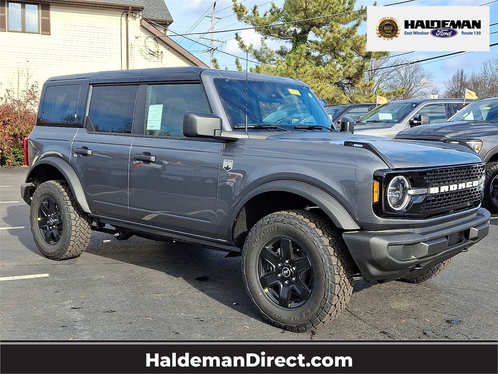 2025 Ford Bronco 4-Door Big Bend's photo