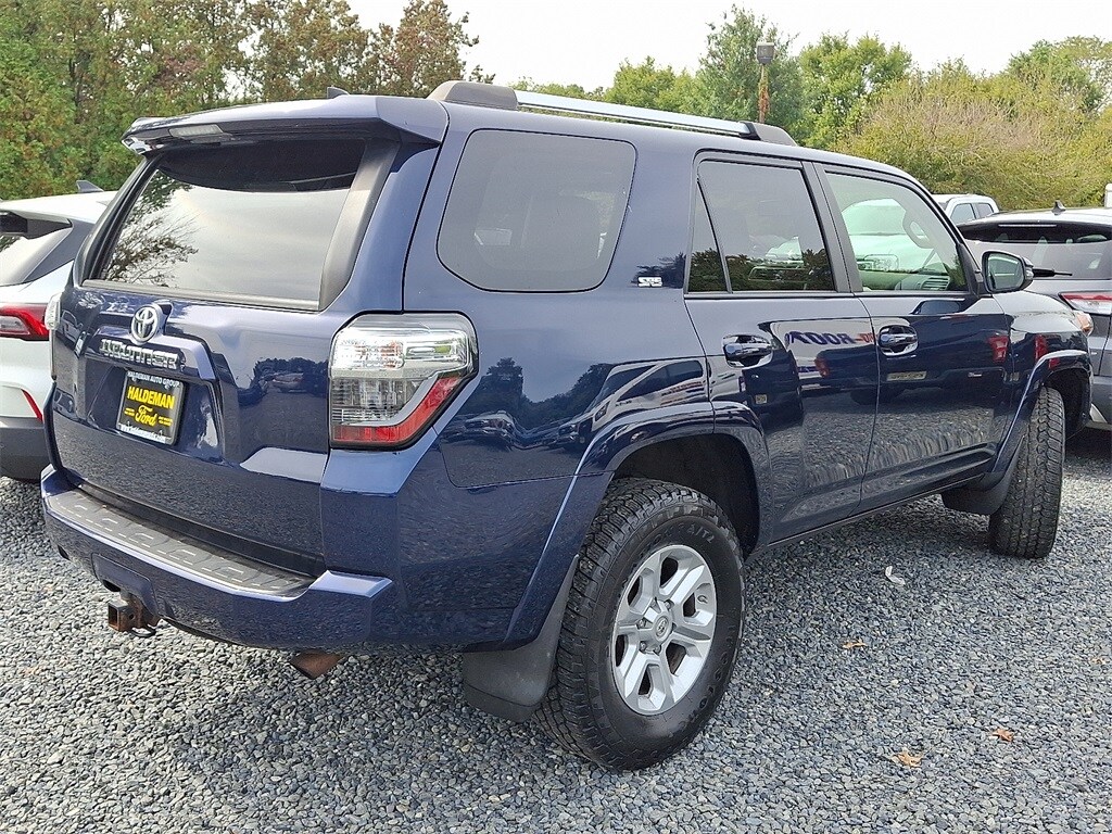 2020 Toyota 4Runner SR5 Premium photo 2