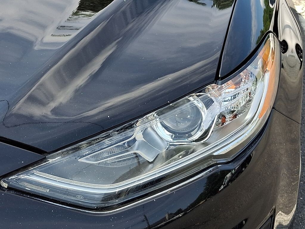 Used 2020 Ford Fusion Hybrid SE Sedan