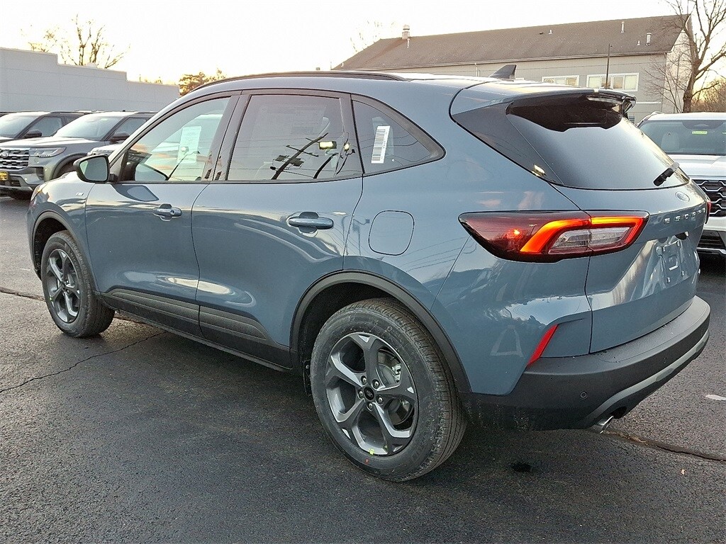 New 2026 Ford Escape ST-Line SUV