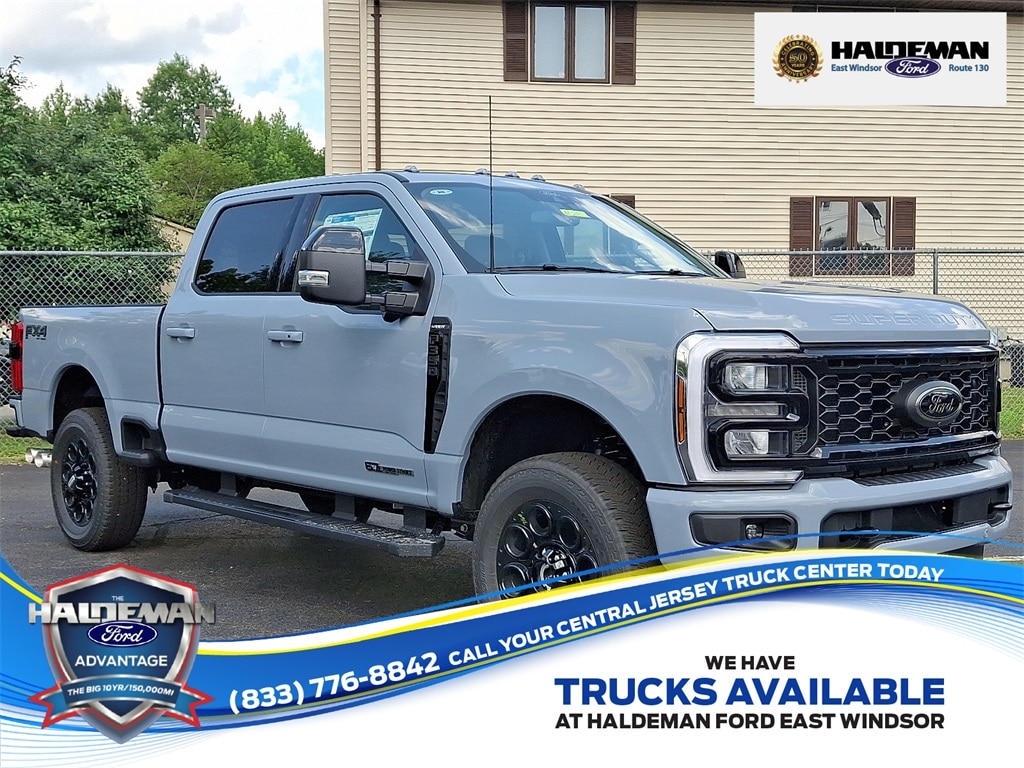 2025 Ford F-350 Truck Crew Cab 