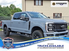 2025 Ford F-350 Lariat Truck Crew Cab