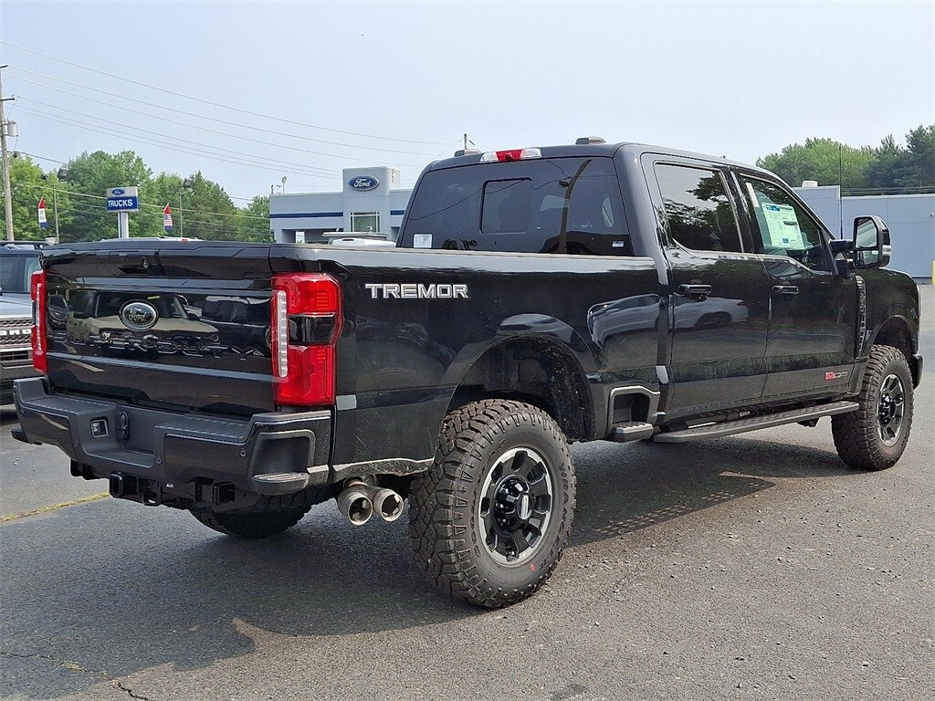 2025 Ford F-250 Lariat photo 4