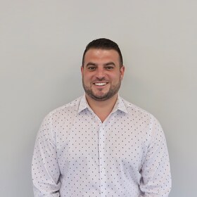 Staff member Damon Pappas from ID_217a8cd0b2a6