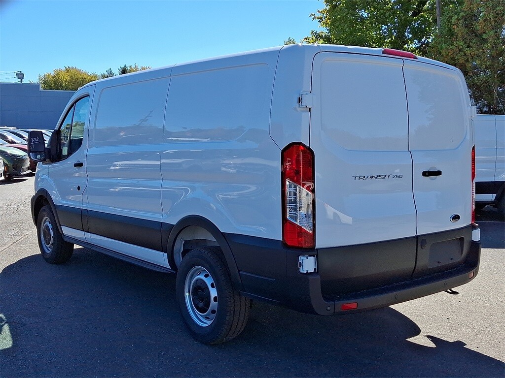 2025 Ford Transit photo 3