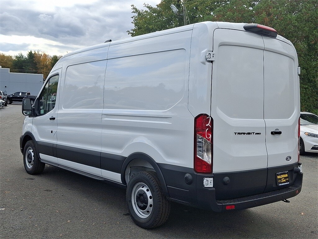 2026 Ford Transit photo 3