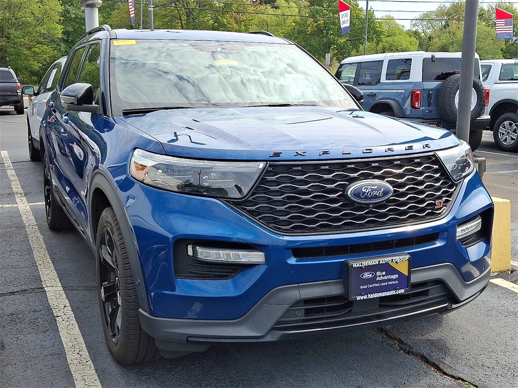 2020 Ford Explorer ST photo 2
