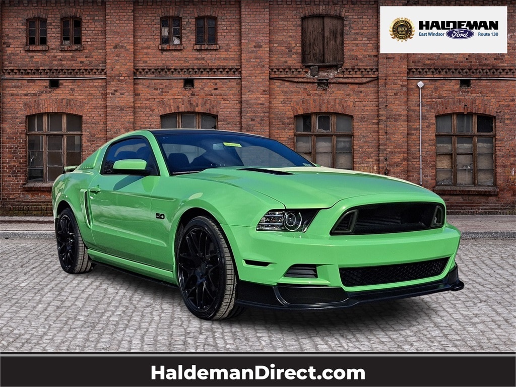 2013 Ford Mustang Coupe 