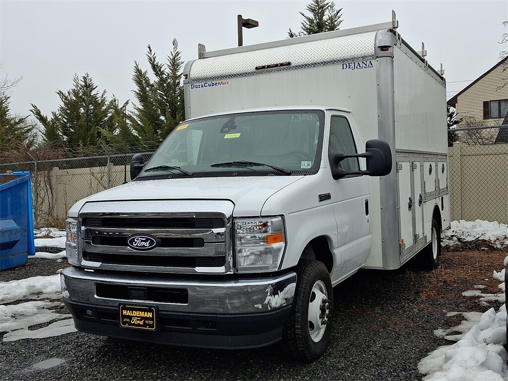 Used 2026 Ford E-350SD Base Truck