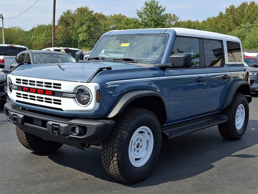 2025 Ford Bronco Heritage First Edition photo 2