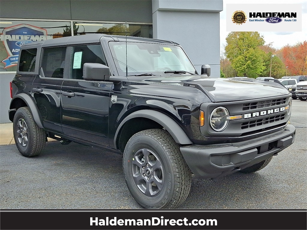 2025 Ford Bronco 4-Door Big Bend's photo