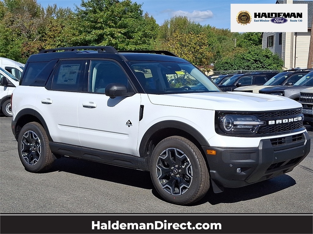 2025 Ford Bronco Sport Outer Banks's photo