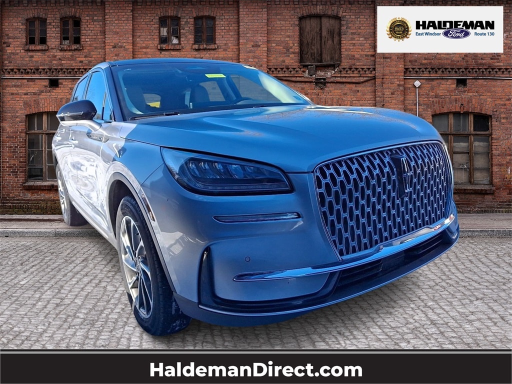 2023 Lincoln Corsair Base