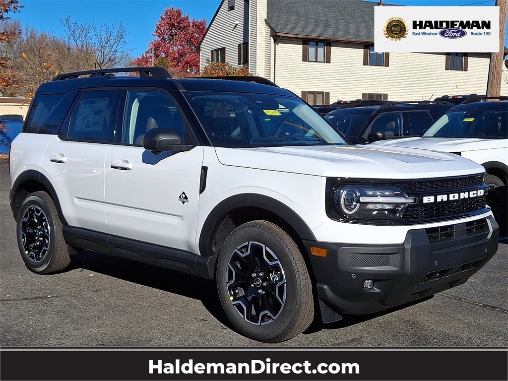 2025 Ford Bronco Sport Outer Banks's photo