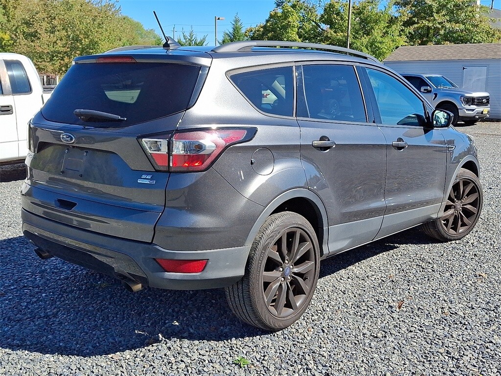 2018 Ford Escape SE photo 2