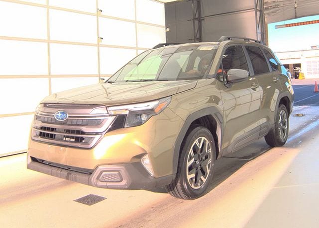 2025 Subaru Forester Premium's photo