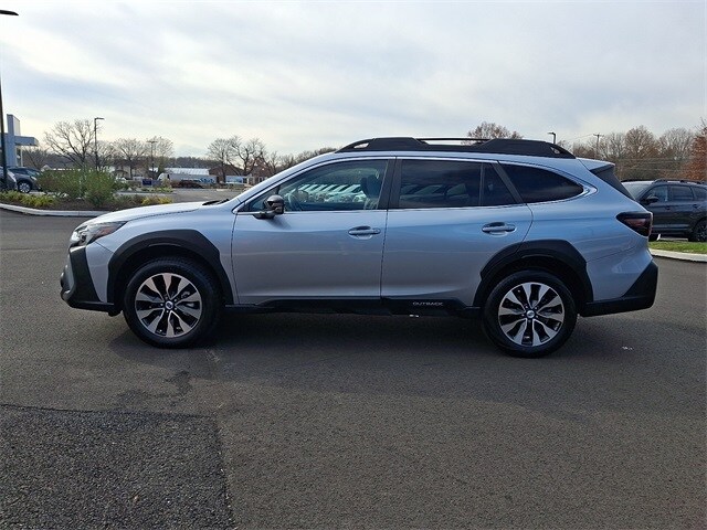 2023 Subaru Outback Limited photo 3