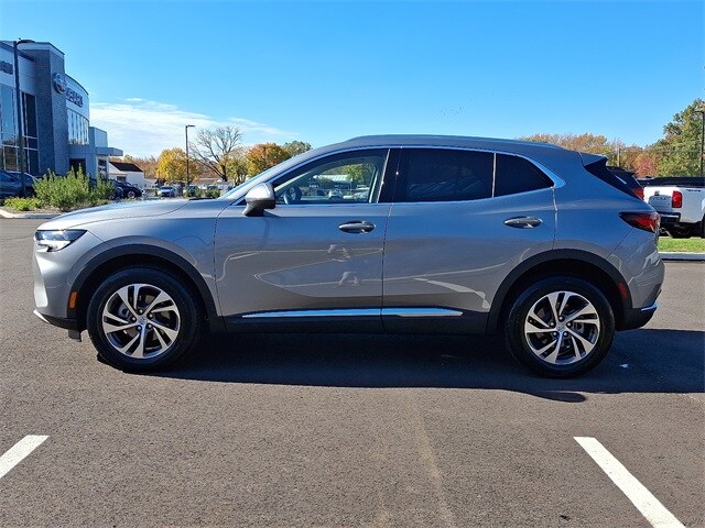 2023 Buick Envision Essence photo 2