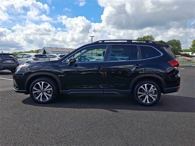 2023 Subaru Forester Limited photo 4
