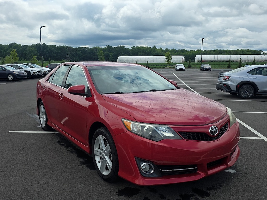Used 2014 Toyota Camry SE