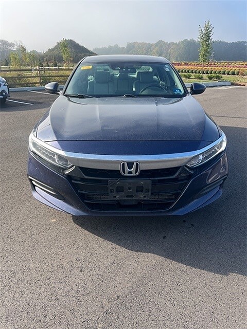 2018 Honda Accord LX photo 2