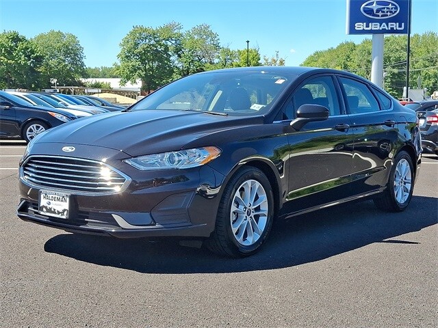 2020 Ford Fusion SE photo 3