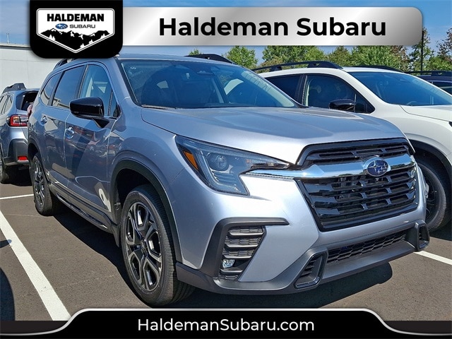 2025 Subaru Ascent Limited's photo