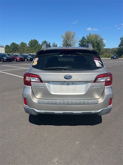 2016 Subaru Outback 2.5i Premium photo 4