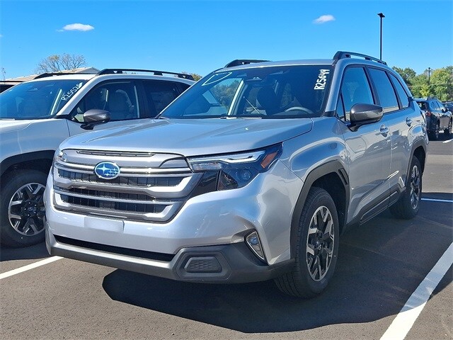 2025 Subaru Forester Premium photo 3