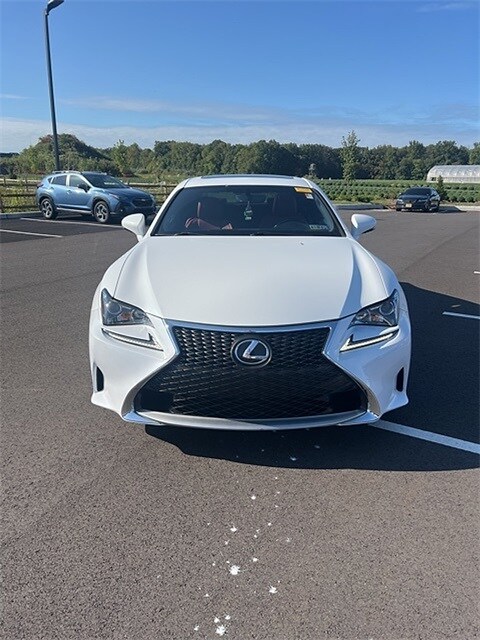 2017 Lexus RC 200t F SPORT photo 2