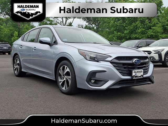 2025 Subaru Legacy Premium's photo