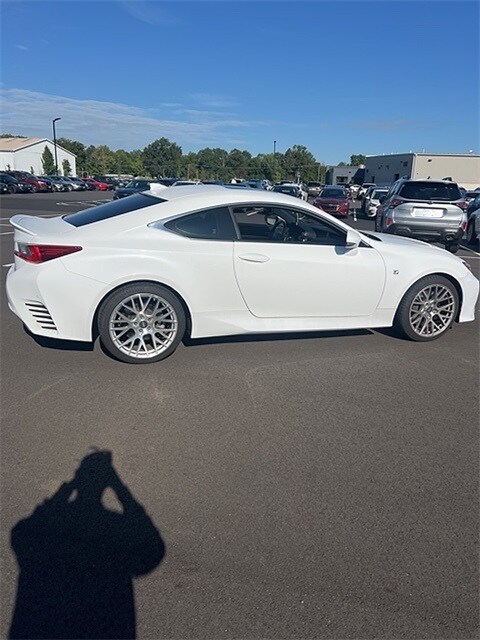 2017 Lexus RC 200t F SPORT photo 4