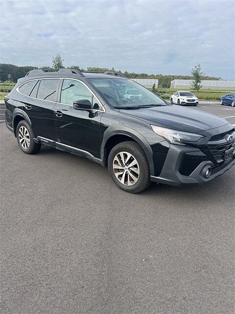 2023 Subaru Outback Premium photo 2