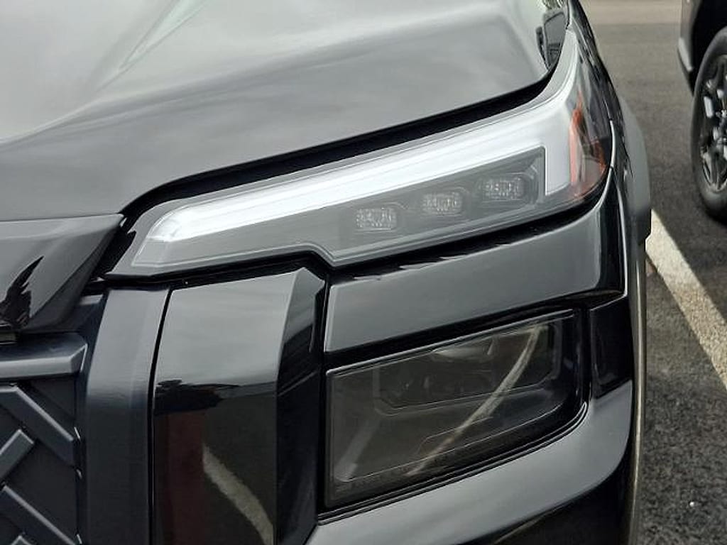New 2026 Subaru Outback Touring XT SUV