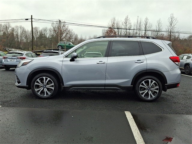 2023 Subaru Forester Limited photo 2